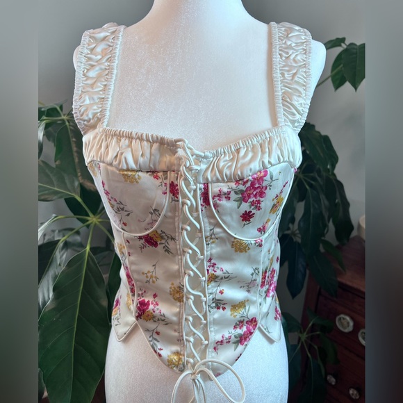 Forever 21 Tops - Forever 21 Floral Lace-Up Corset  M Cream and Pink Y2K Coquette Fairygoth Satin